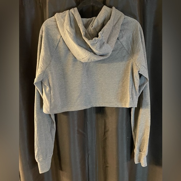 Gymshark Cropped Hoodie - Picture 2 of 3